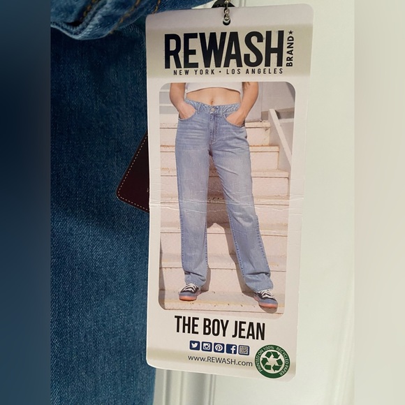 NWT! Ripped jeans - Picture 3 of 4